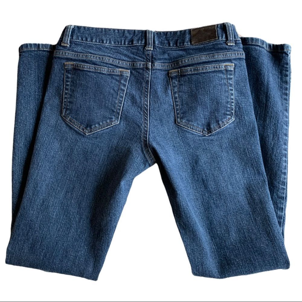 Land’s End Size 4 Straight cut blue jeans. EUC